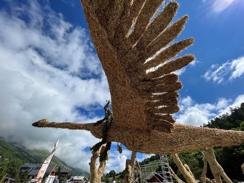 LA SCULPTURE SUR PAILLE