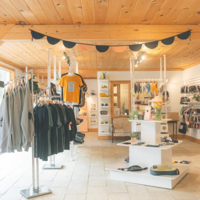 Notre atelier-boutique-friperie